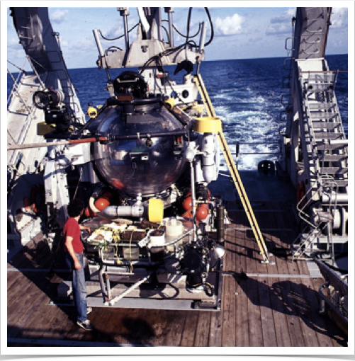 Final check up of submersible Johnson-Sea-Link II
