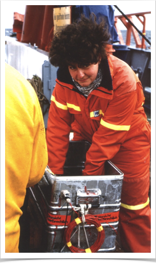 Shooting assistant Dr. Alshuth performing the detonation. Shooting assistant Dr. Alshuth performing the detonation.